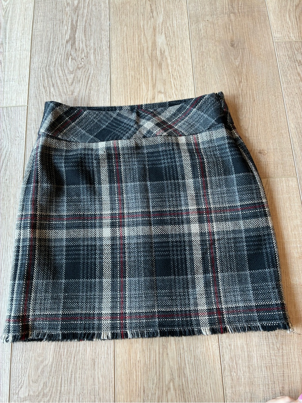 Vintage Eddie Bauer plaid Wool-Blend Mini Skirt - Black, grey, burgundy raw hem